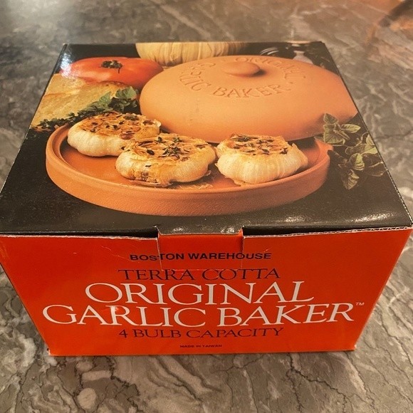Boston Warehouse Kitchen Boston Terracotta Original Garlic Baker